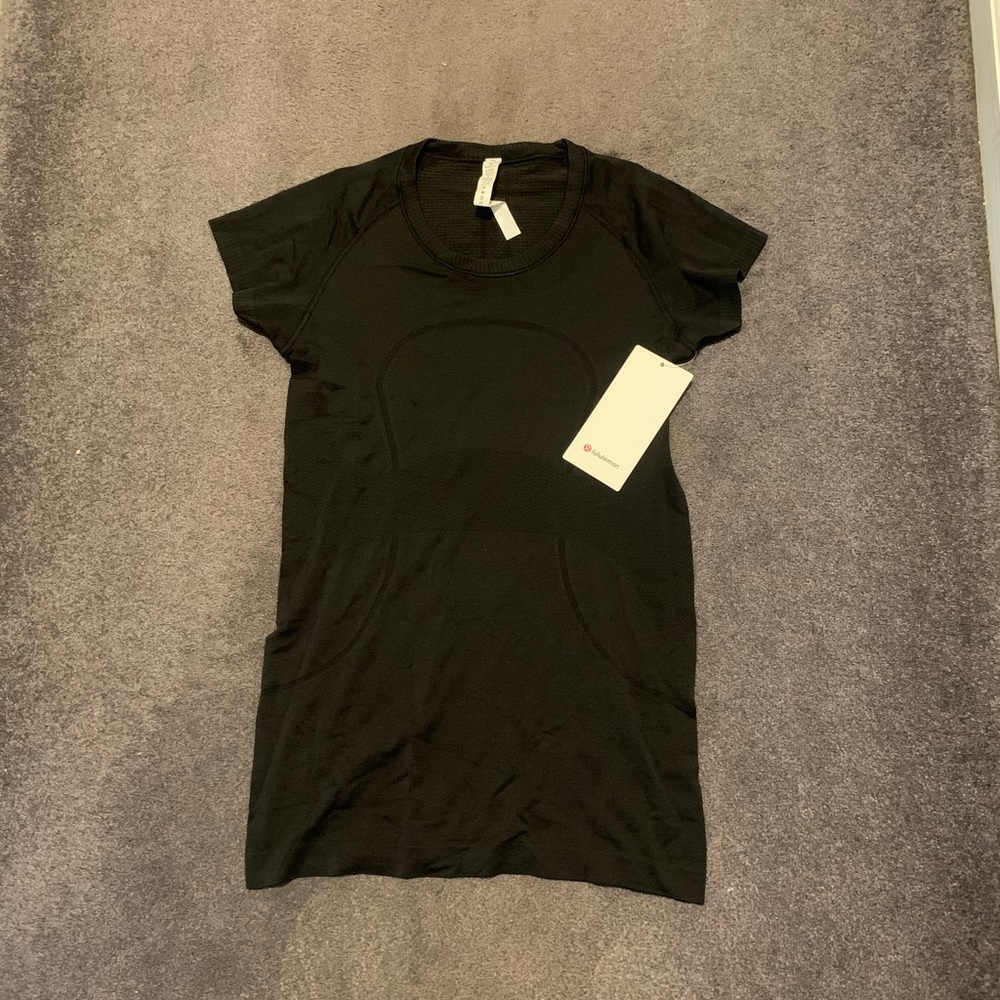Lululemon Swiftly Tech SS Crew - Picture 6 of 7